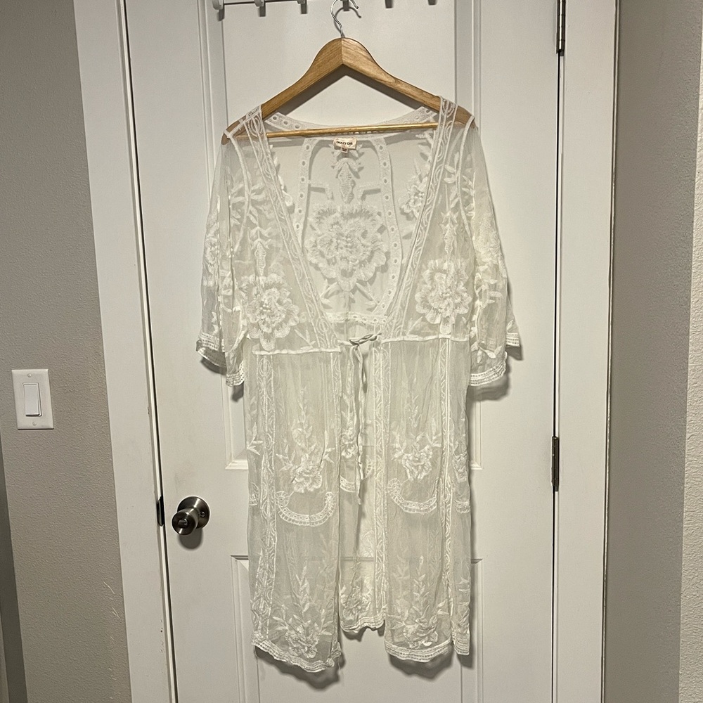 Dizzy Gal White Lace Mesh Duster Cardigan Kimono